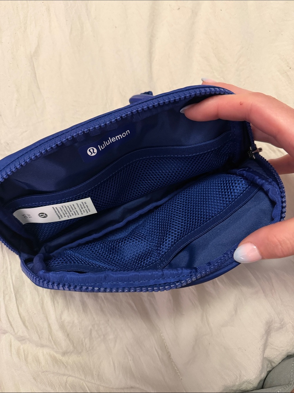 lululemon athletica Navy Blue NY Giants belt bag. Brand new with tags - Picture 6 of 6